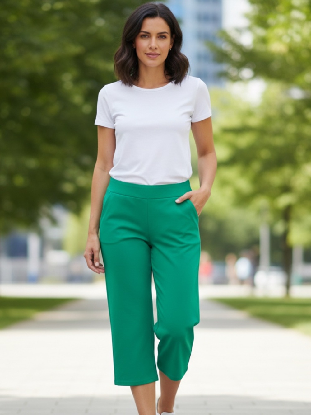 NWT Croft & Barrow kellie Green Capris. 10